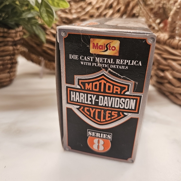 Harley Davidson Maisto Motorcycle Die Cast Metal Replica Vintage Collectible - Picture 3 of 4